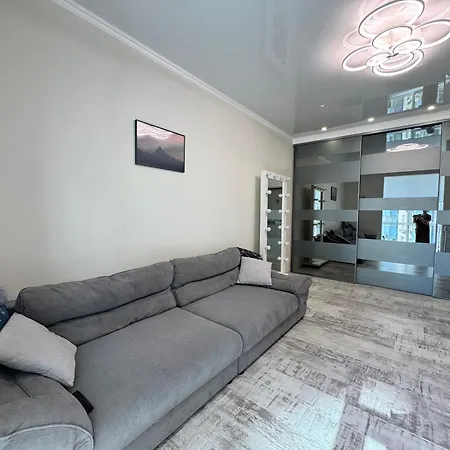 Elegant In Pearl 26 Apartment